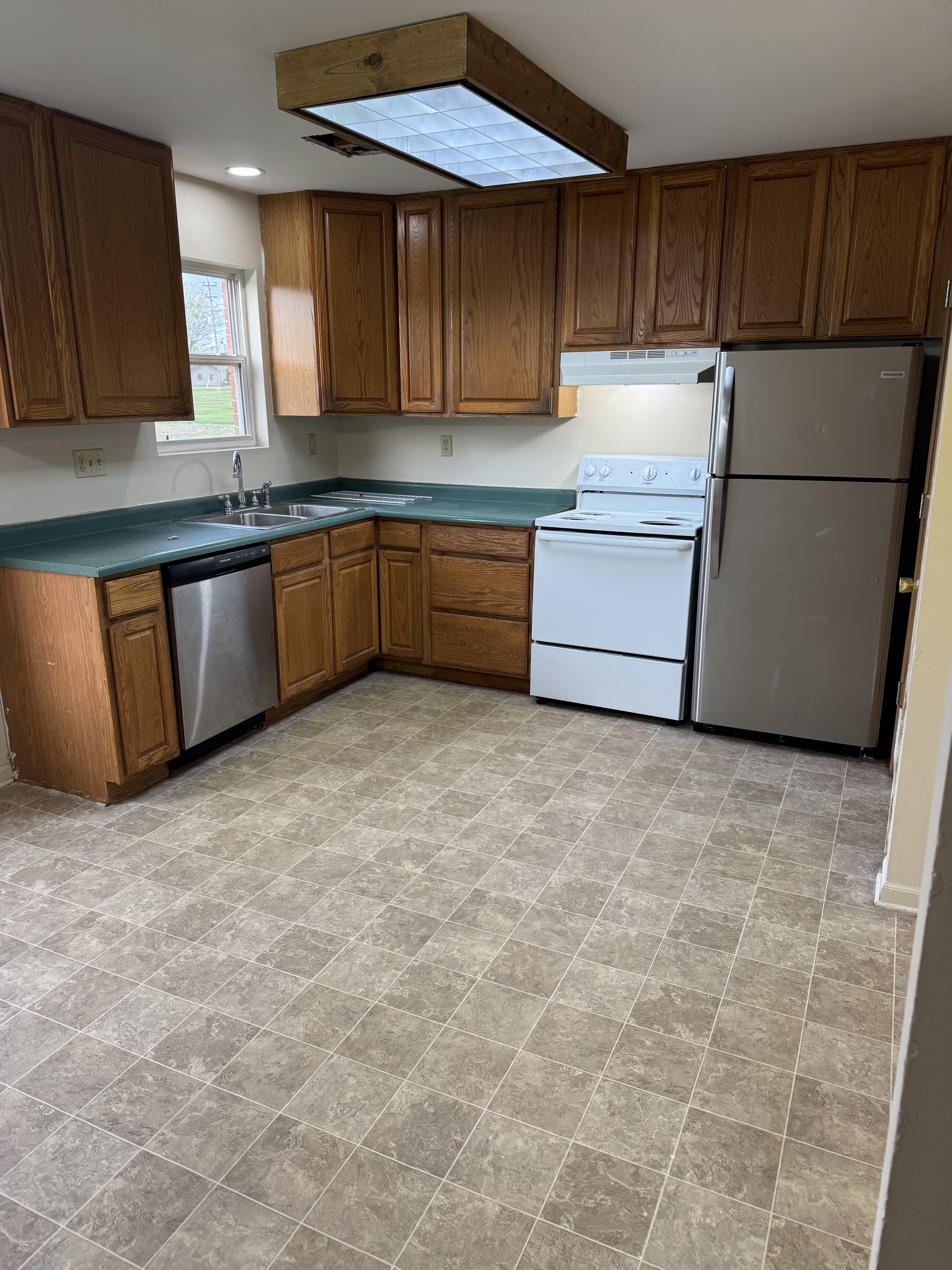30 Cambridge Dr Unit 8